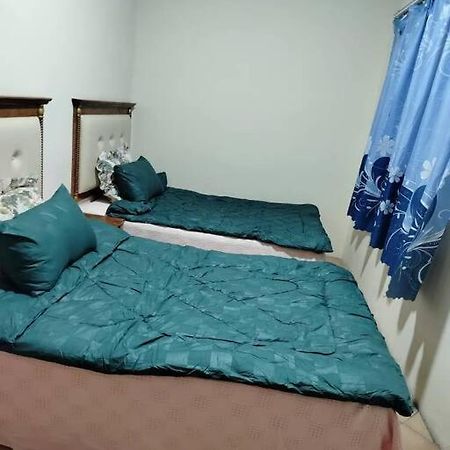 פורט דיקסון Homestay Elina - Cheap And Cosy מראה חיצוני תמונה