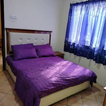 פורט דיקסון Homestay Elina - Cheap And Cosy מראה חיצוני תמונה